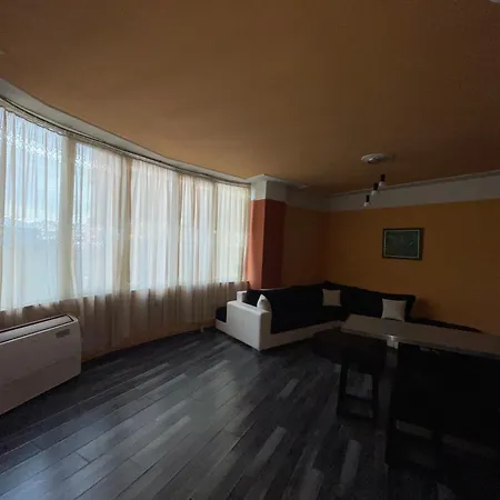 Moonshine 아파트 티라나