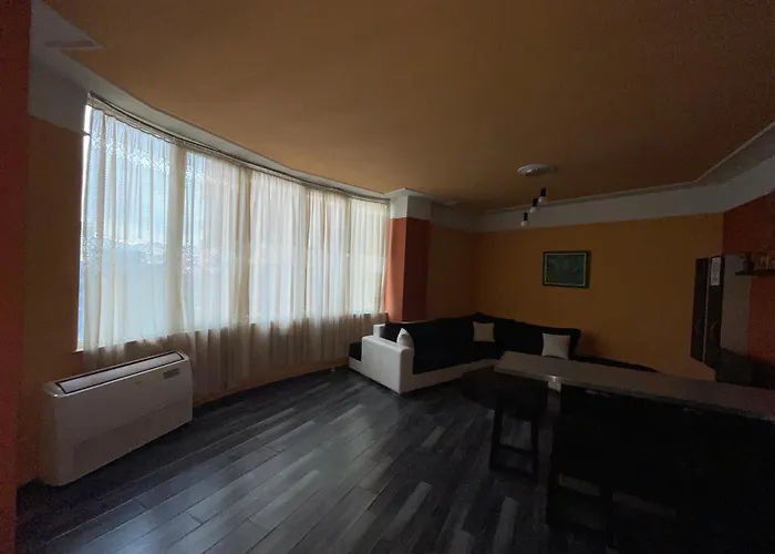 Moonshine Apartmán Tirana